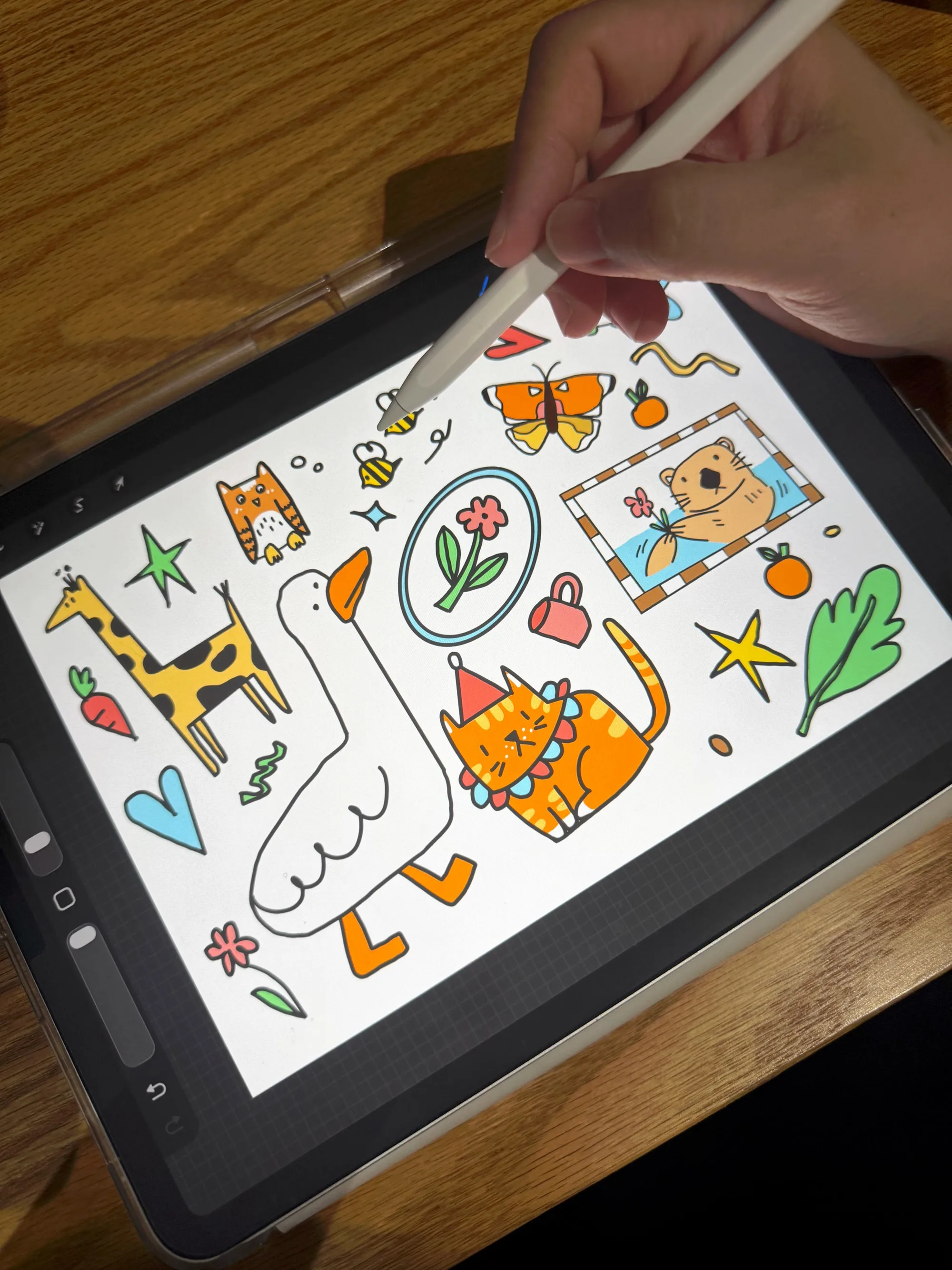 น้องวาดลายดูเดิลของตัวเองบน Procreate